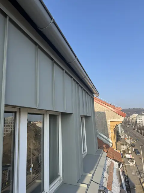Radlická · Opláštění