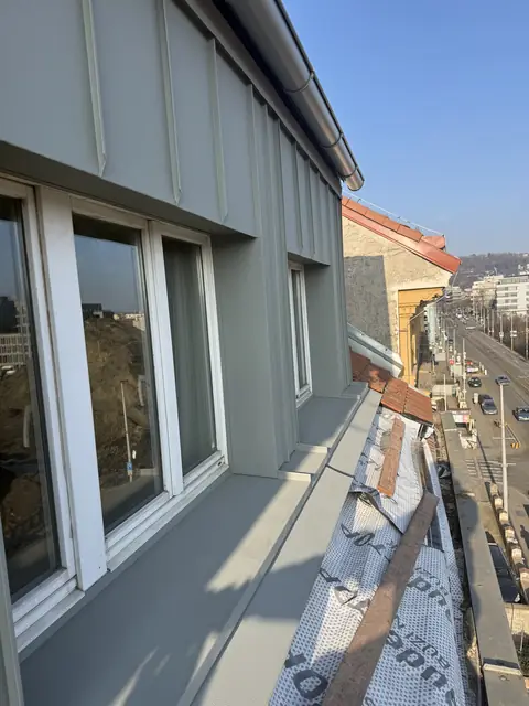 Radlická · Opláštění